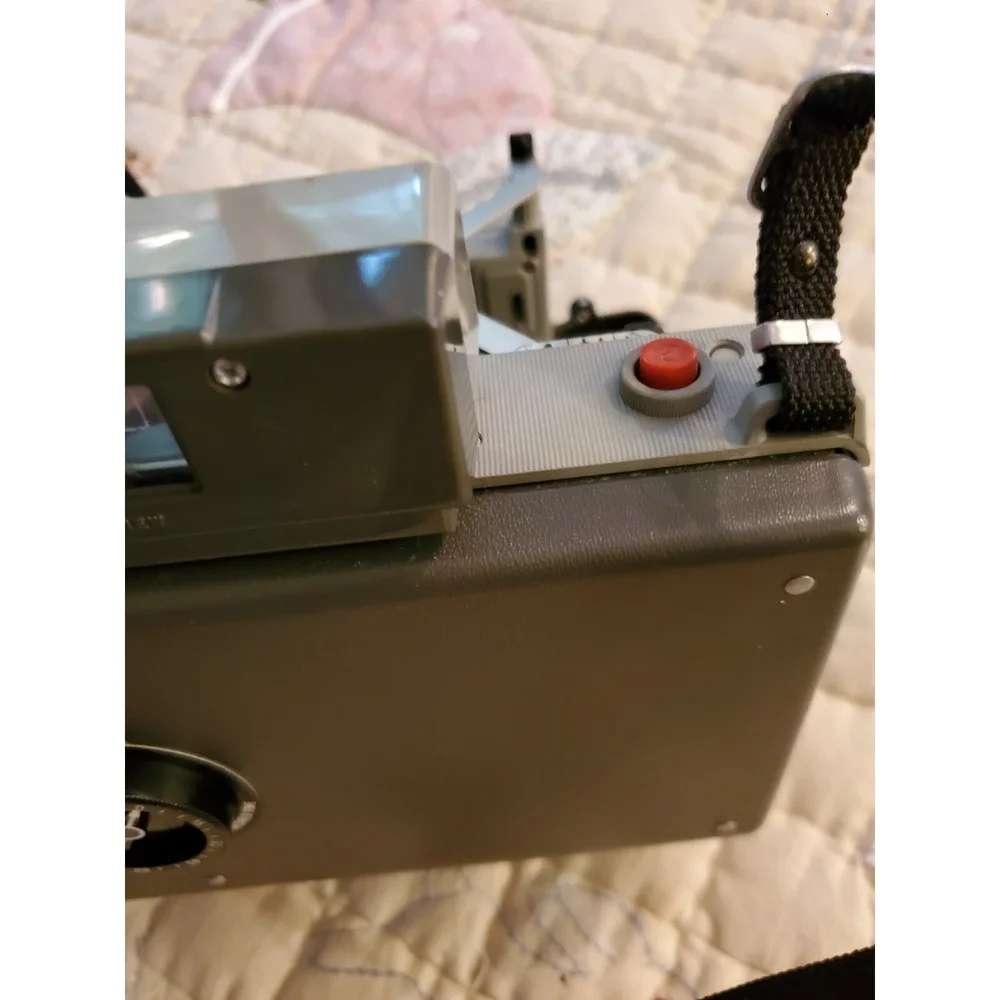 Polaroid Automatic 330 Land Camera With Cold Clip Plate and strap Vintage